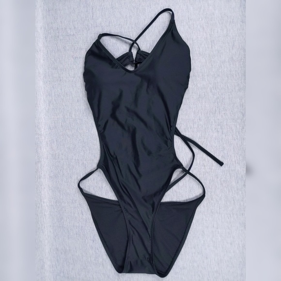🎄 3/$35 4x 👯‍♀️Host Pick⚡️Xhilaration One Piece Monokini - Picture 7 of 12